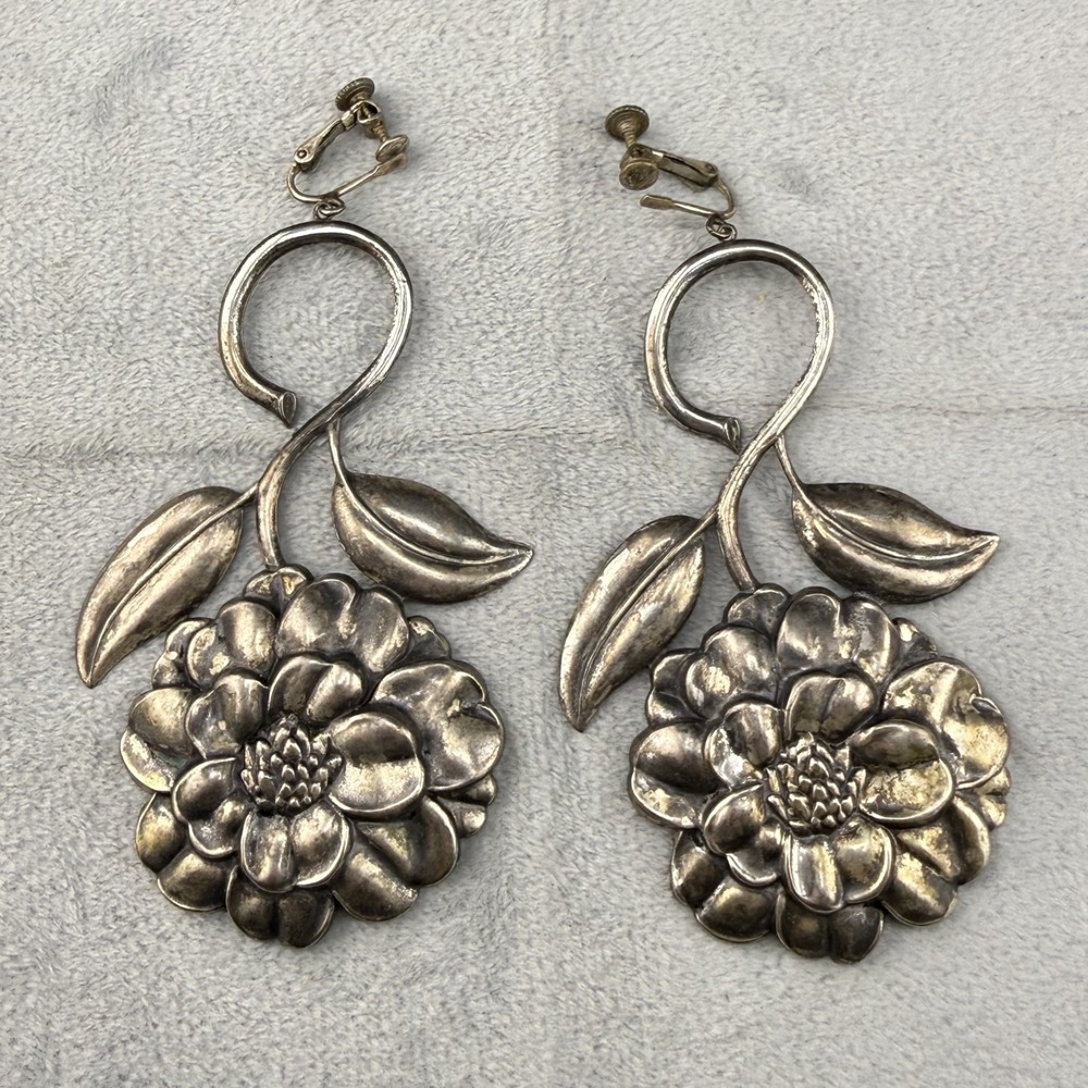 Vintage Clip On Earrings Silver Tone Embossed Flower HUGE‎